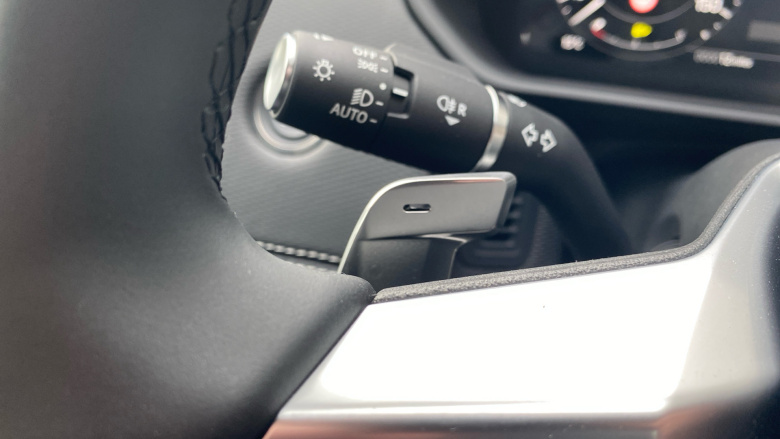 Land Rover Discovery 3.0 D350 Dynamic SE 5dr Auto Diesel Station Wagon